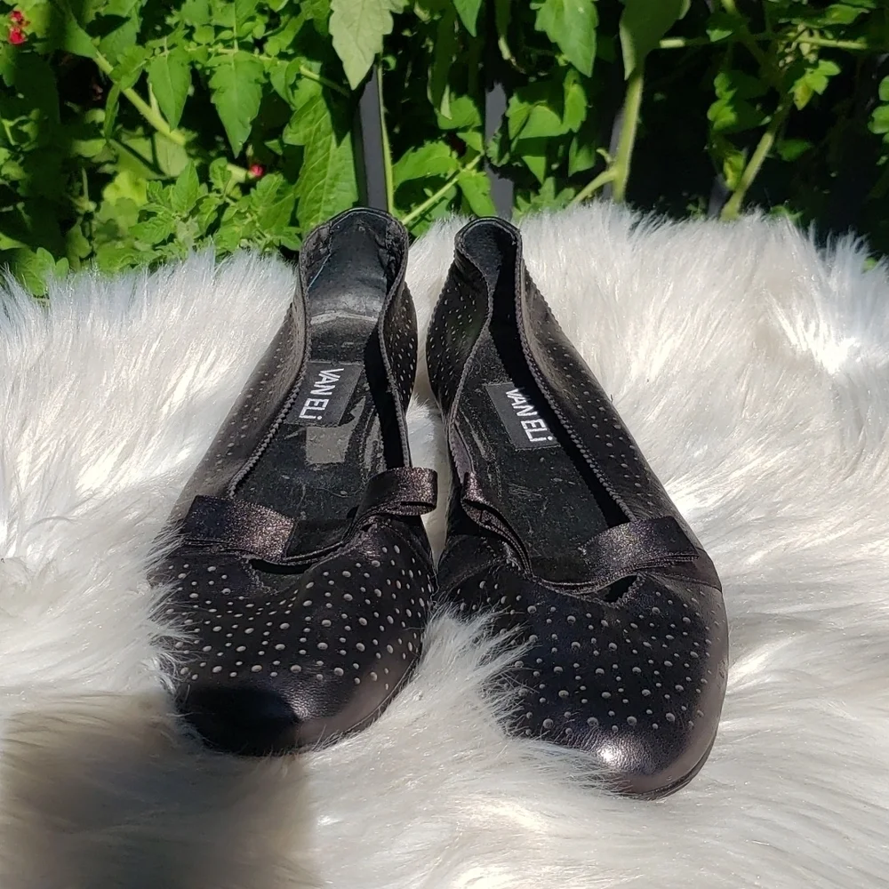 Vaneli Black Perforated Loafers satin bow 9S - Picture 5 of 9